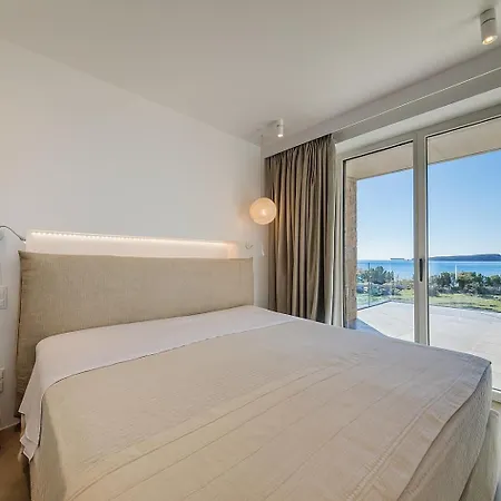 Sea View Luxury In Villa Gialova