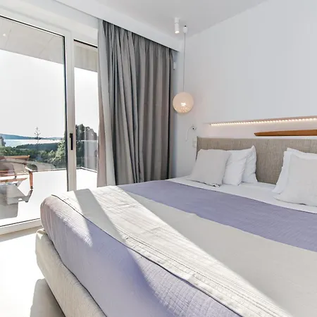 Vistawave Sea View Villa *