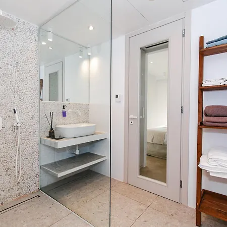 Vistawave Sea View Villa *