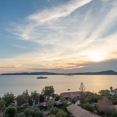 Villa Vistawave Sea View *