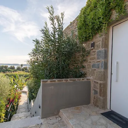 Vistawave Sea View Villa *