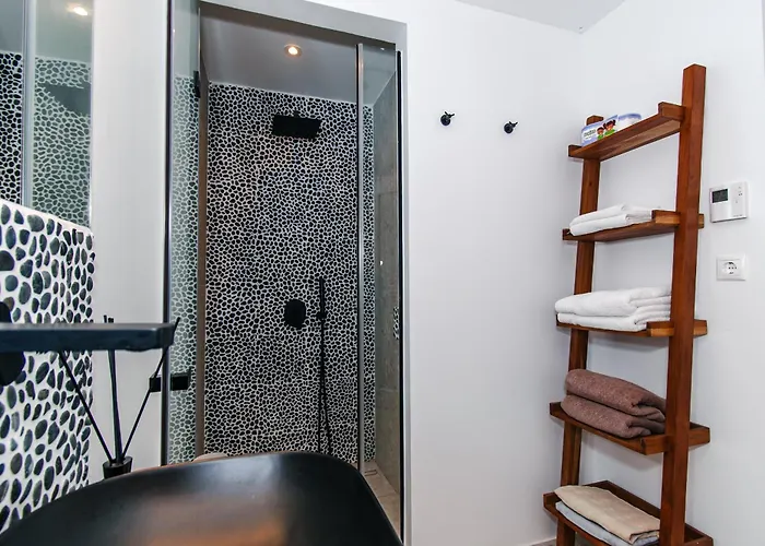 Vistawave Sea View *